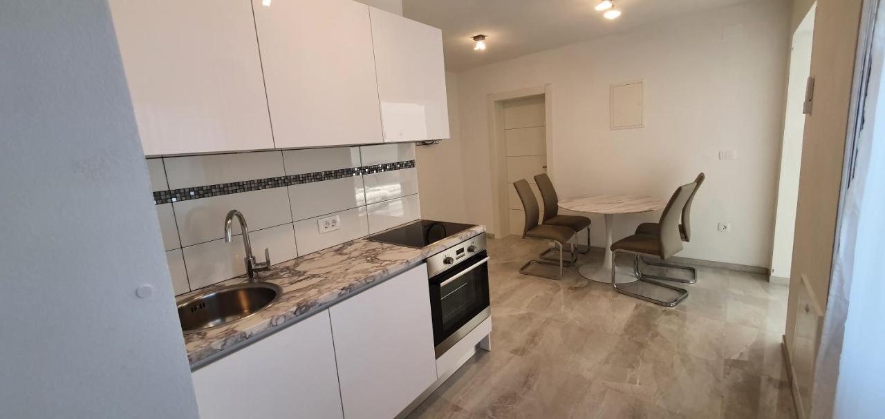 Apartmani Naomi&Leo Senj  Eksteriør bilde