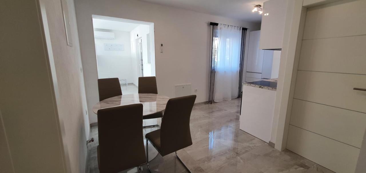 Apartmani Naomi&Leo Senj  Eksteriør bilde